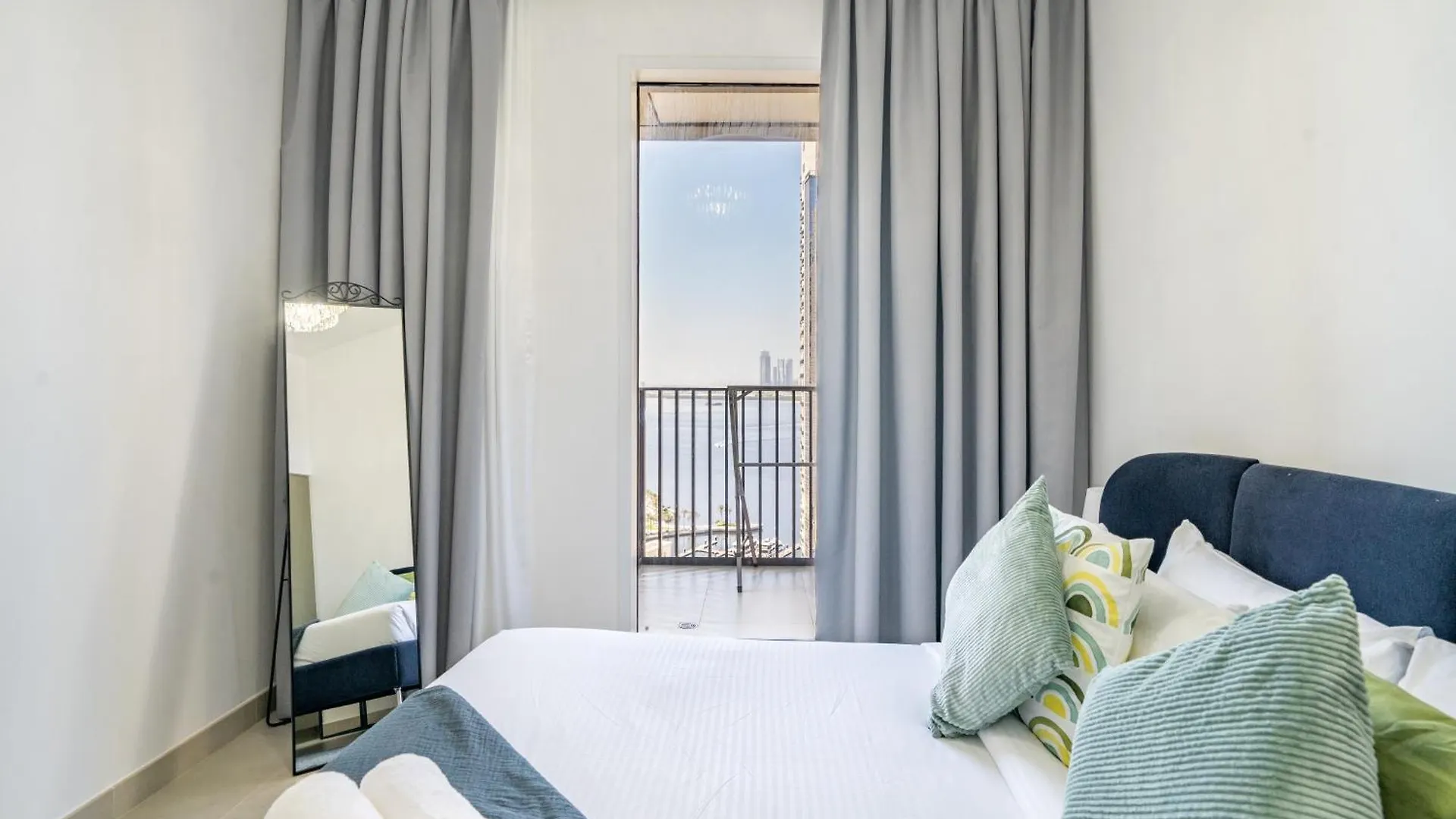 Homes Beyond I 2 Bedroom Apartment With Panoramic Creek View Dubai