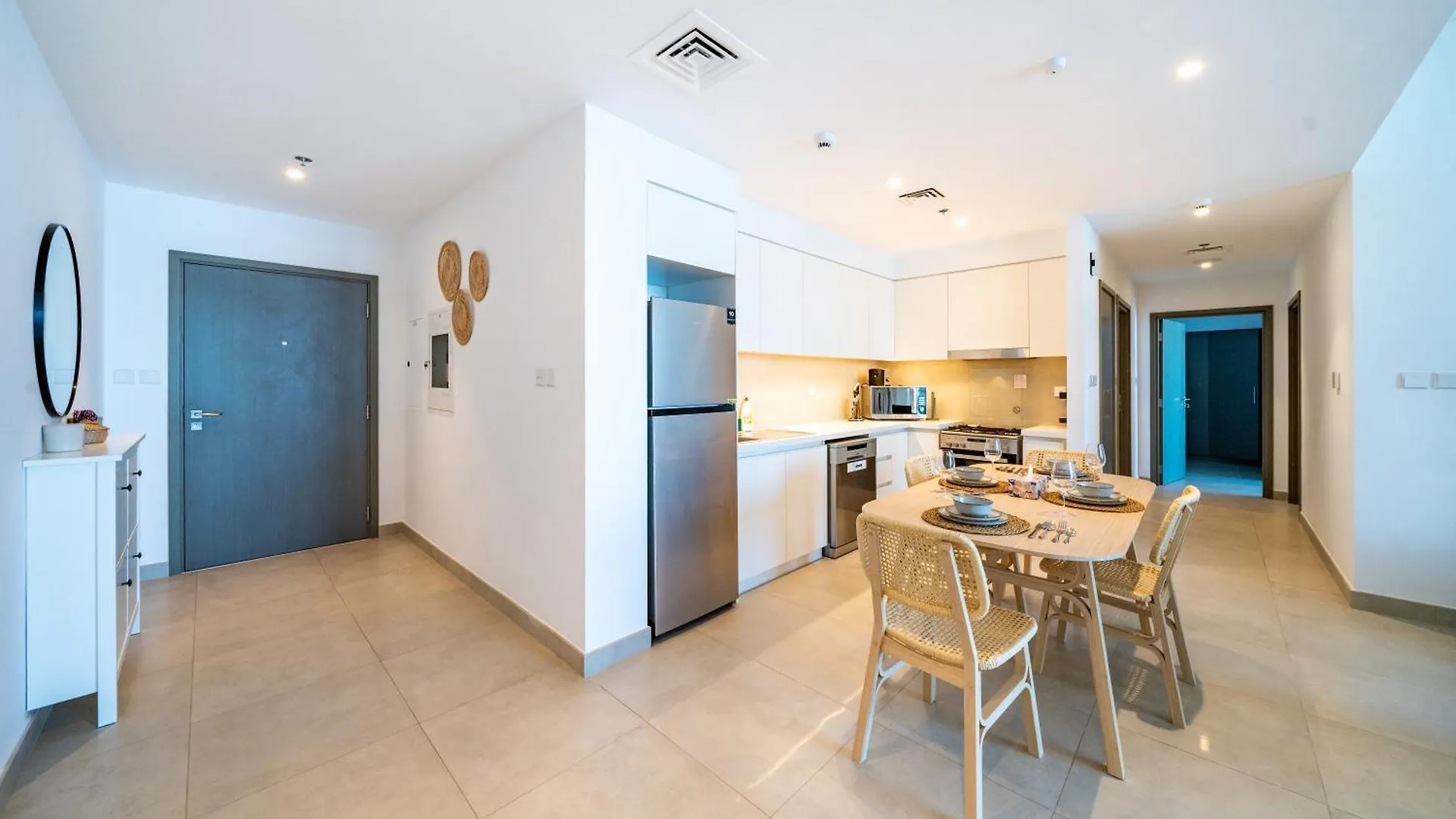 Homes Beyond I 2 Bedroom Apartment With Panoramic Creek View Dubai United Arab Emirates