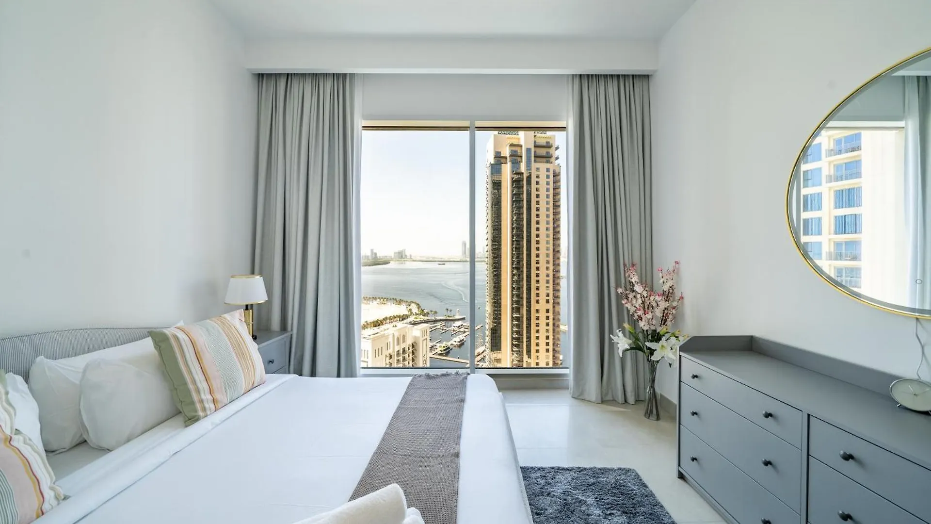 Homes Beyond I 2 Bedroom Apartment With Panoramic Creek View Dubai United Arab Emirates